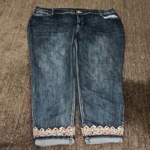 Baccini Denim Capri Jeans Embroidered Cuffs Women’s